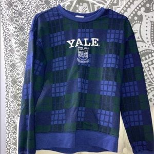 Yale crewneck